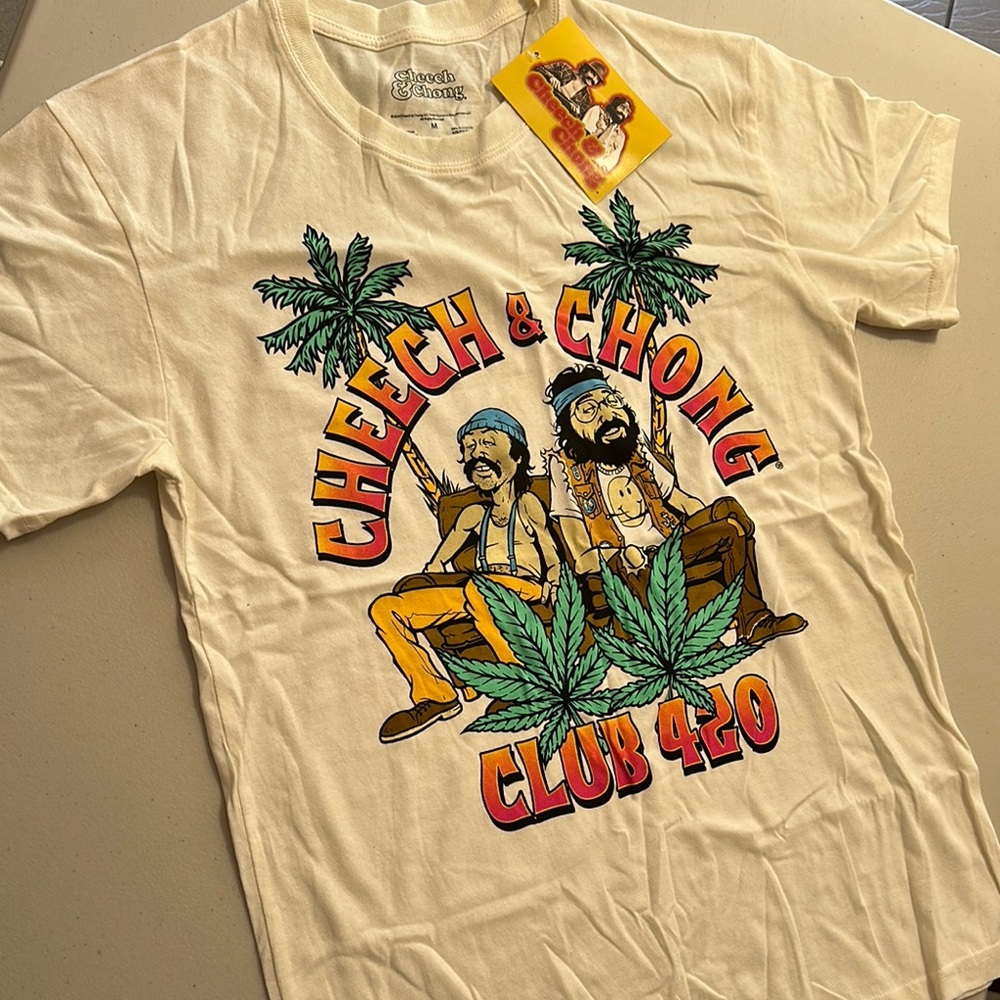 Cheech & Chong Graphic Tee - Cream in size M